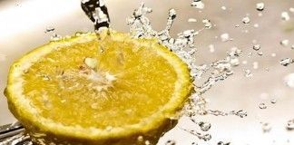 beneficios zumo de limon